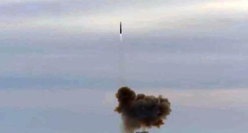 伊朗高超音速导弹震撼登场！中东冲突格局或将彻底改变？