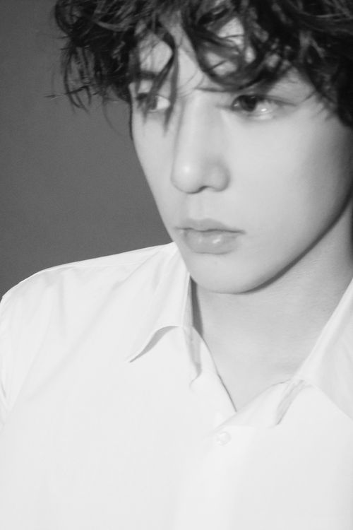 王安宇光头照曝光，网友：这才是真正的少年感！