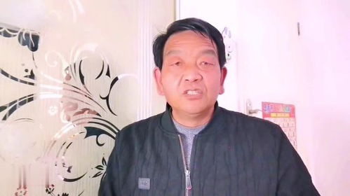 大爷捡到LABUBU玩具随手挂吸粪车，意外被高价买走！网友：命运的齿轮转动了