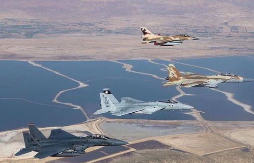 以色列战机空袭伊朗目标画面模拟图