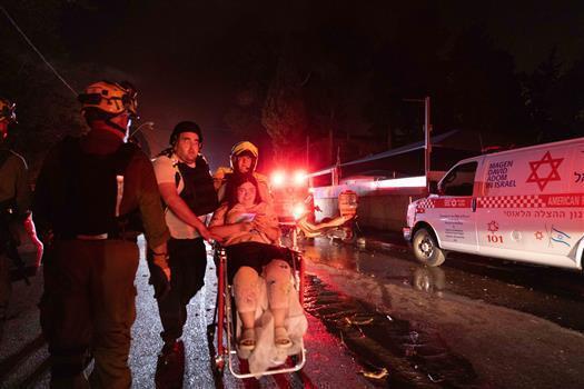 伊朗首次日间导弹袭击以色列，中东局势再度升温