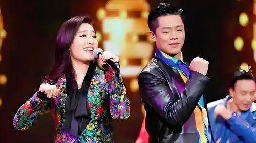 凤凰传奇青岛演唱会风波不断，曾毅手表疑云引热议