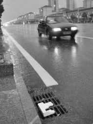 暴雨后的家门外竟成‘河道’，我亲历这场突如其来的水灾