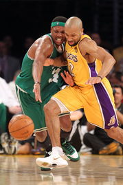 NBA总决赛再迎抢七大战：热血未凉，巅峰对决即将上演！