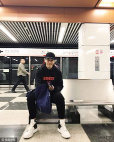 黄晓明考博落榜？明星学术路背后的争议与思考