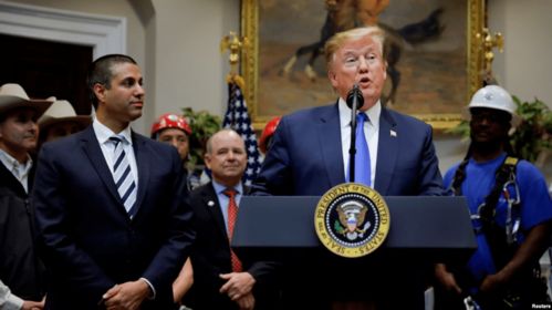 特朗普在白宫发表讲话照片