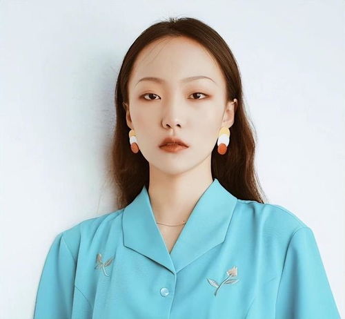 邵雨轩晒与小花聊天记录：网友直呼‘太甜了’，真相竟出乎意料？