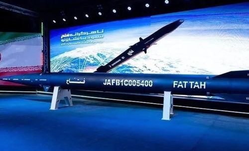 伊朗发射法塔赫高超音速导弹现场画面