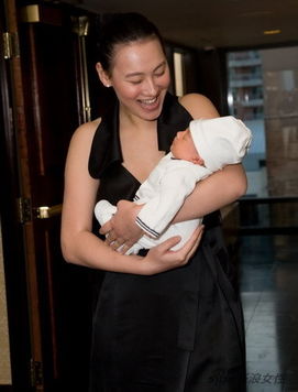 梁洛施与李泽楷旧照