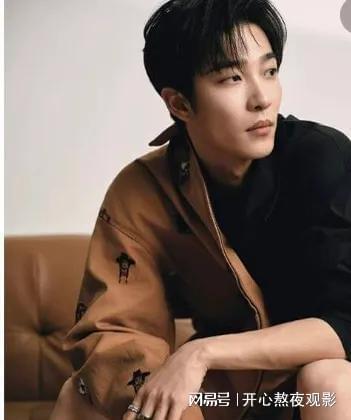 柯淳杨肸子合影