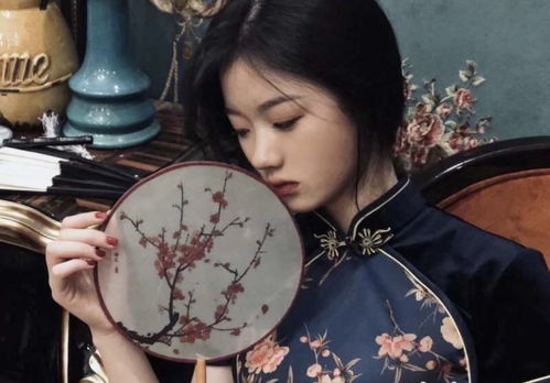 单依纯舞台与生活照对比