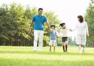 父母参团赴日旅游，买回4大箱保健品花20万！女儿震惊：有的单品买了20多瓶