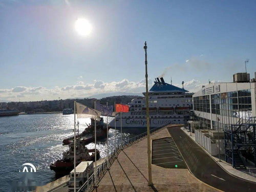 朋友间的告别场景