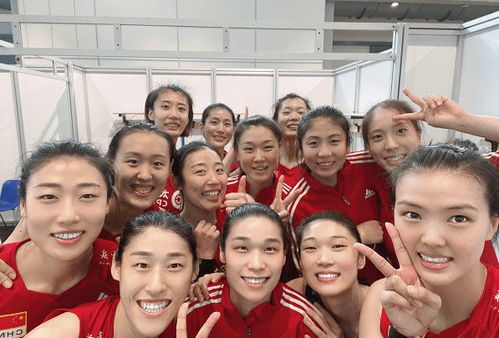 邓超王祖蓝十年后同框合影