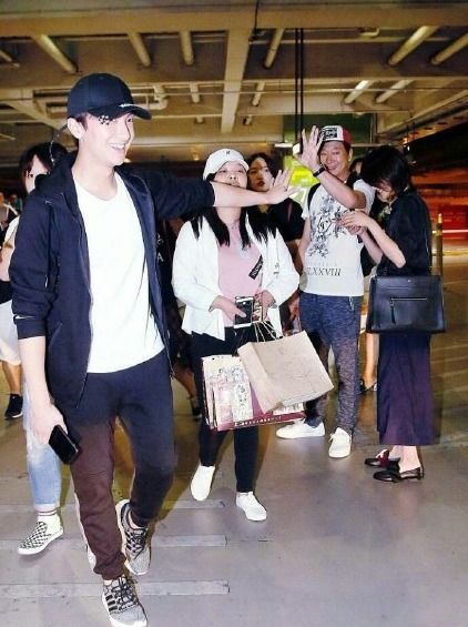 黄晓明紧急撤回《中餐厅》合同？背后真相让人意外！