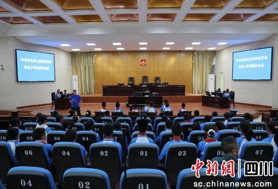 震惊全国的“9岁女孩被老师砸碎头骨案”二审维持原判，母亲遭死亡威胁仍不放弃追责