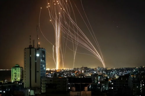 中东火药桶再燃：伊朗导弹袭击震撼以色列全境