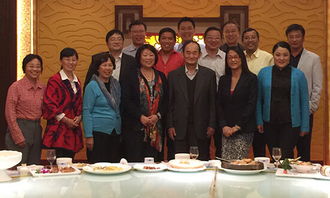 李国庆与北大校友张丹红合影照片