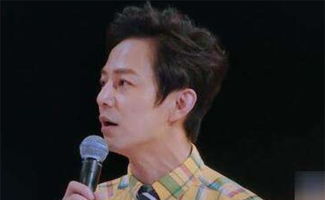 何炅在主持现场情绪失控