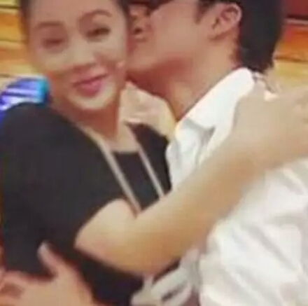 马景涛直播中突发晕倒，本人回应引热议！