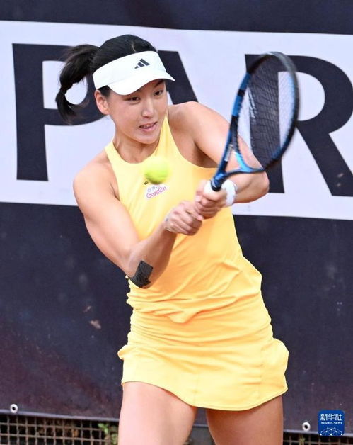 王欣瑜2比0萨姆索诺娃晋级决赛，中国金花闪耀柏林赛场