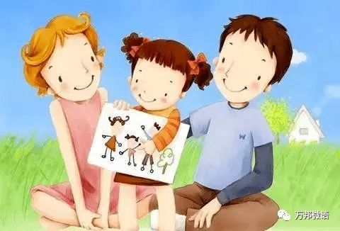 父女一起玩Labubu的温馨场景