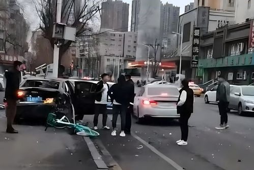 中考接送车与半挂车相撞致2死4伤，谁该为这场悲剧负责？