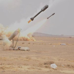 胡塞武装发射无人机和导弹的模拟图