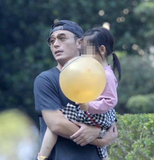 林心如霍建华邱泽许玮甯聚会曝光，闺蜜情深羡煞众人