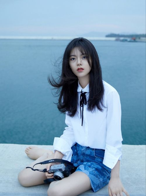 董赤赤日常生活中的甜美自拍