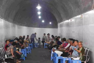 以色列民众在防空洞内避难