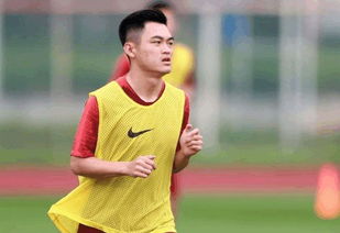 黄紫昌身穿常州队球衣训练