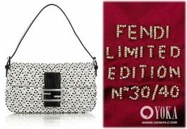 WinRAR手提包限量版标签特写