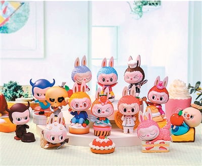 Labubu潮玩展示图