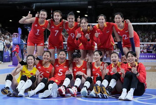 中国女排队员赛后合影
