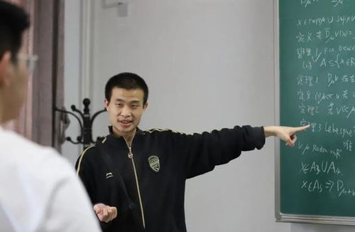 韦东奕接受采访表达不愿被打扰的照片