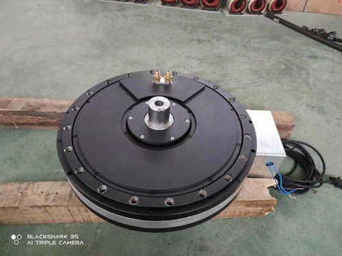 一辆搭载稀土永磁电机的新能源汽车