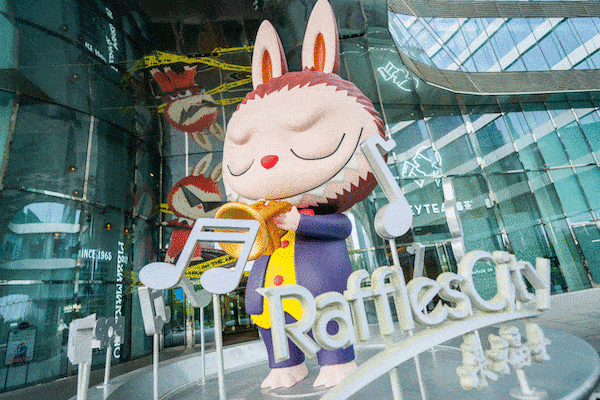 水果姐打飞Labubu动图片段