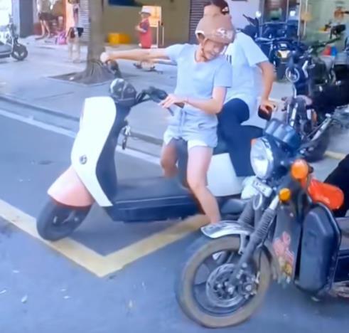 全红婵打网约车被司机称为国宝，网友：她确实是我们国家的宝贝！