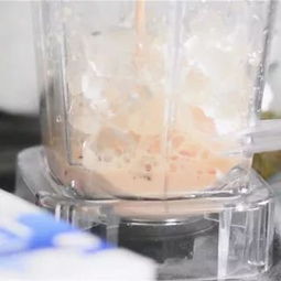 奶茶里的冰块可能比马桶水还脏？我亲自去探店，才发现真相让人后怕