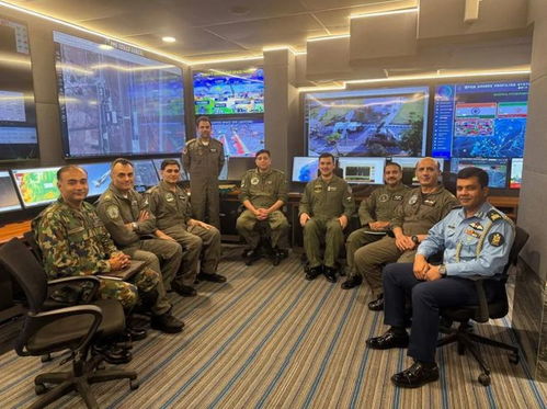 现代空军作战指挥中心内部