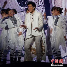 王力宏演唱会再度封神！“真假李宏”桥段燃爆全场，粉丝：熟悉的他回来了