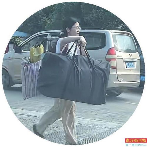 18岁“扁担女孩”刘燕：高考后挑行李感动全网，开网店自制手工月入两千，靠努力改变生活