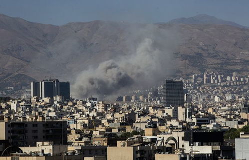 伊朗首都德黑兰防空系统启动现场