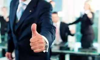 顾客与高价面合影