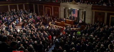 特朗普在演讲时面对人群