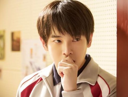 你是谁 快从彭昱畅身上下来？一场微博热搜背后的意外走红事件