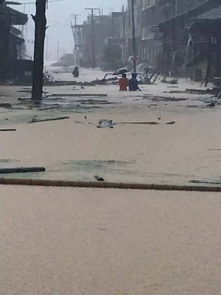 暴雨中的榕江县街道