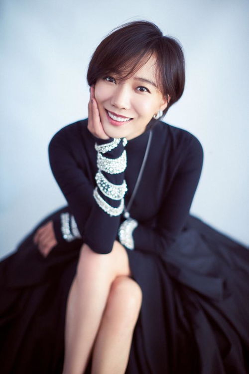 王珞丹参加综艺节目现场照