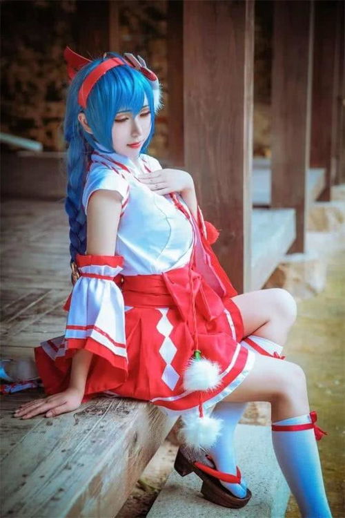 田曦薇cos超体爆裂萌兔动作特写图